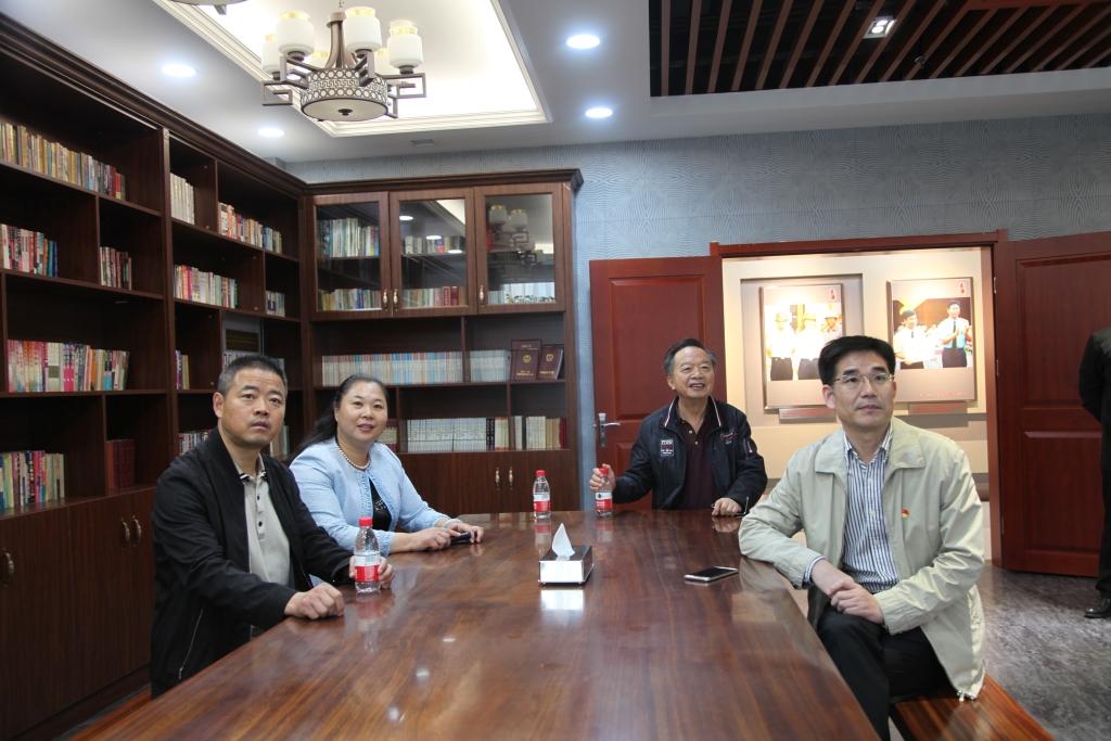 2019年10月11日，連云港市退役軍人事務局王永仕局長一行到1號樓參觀展館